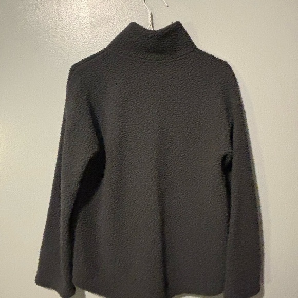 Womens Old Navy Quarter zip Sherpa. Size small - Picture 5 of 6